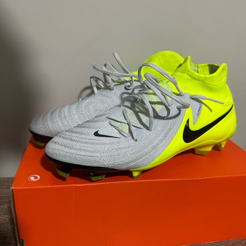 Nike Phantom Luna Elite
